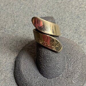 Storytown USA Wraparound Ring Size 5 Silver Engraved Retro Vintage New York